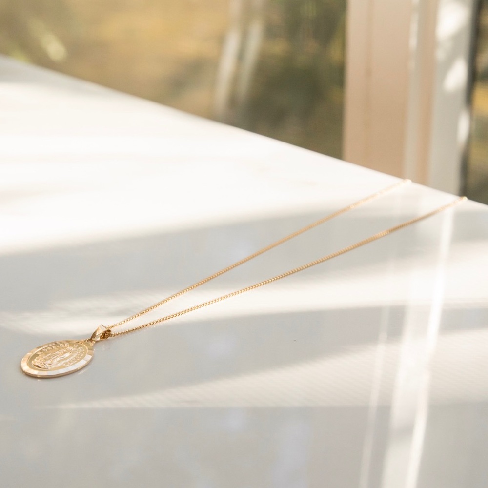 Virgin Mary Necklace | 18kt Gold Filled - Picture 6 of 8